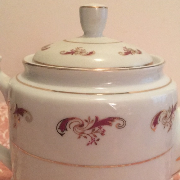 Porcelain Tea Set - Picture 4 of 7